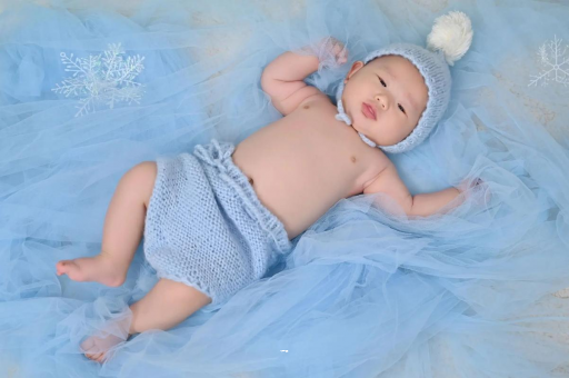 张北2岁宝宝喝酸奶